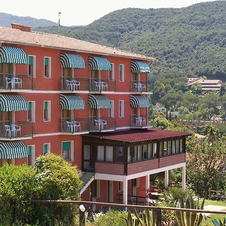 Hotel La Feluca Portoferraio Exterior photo